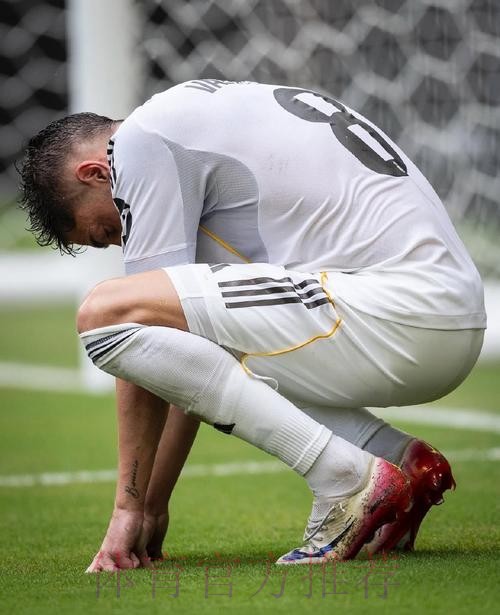 马卡:巴尔韦德国家德比带病上阵 体力不支被换下 马卡:巴尔韦德国家德比带病上阵 体力不支被换下